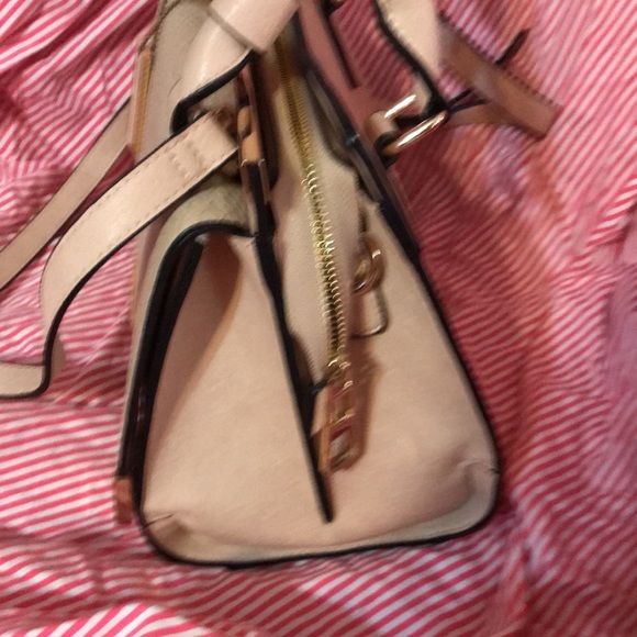 Practically new Small pink handbag. - Picture 8 of 8